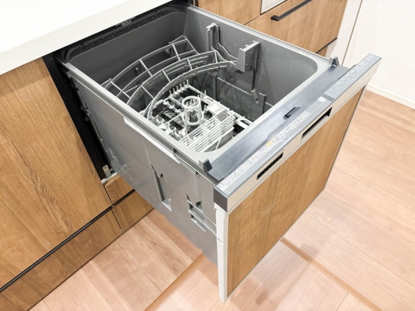 横浜市南区中里４丁目　新築一戸建て