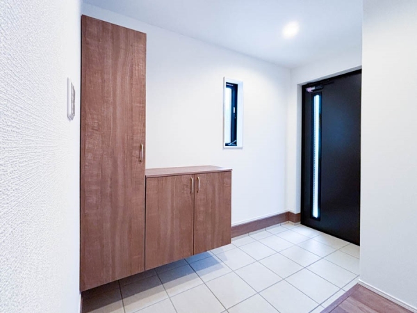 横浜市南区中里４丁目　新築一戸建て