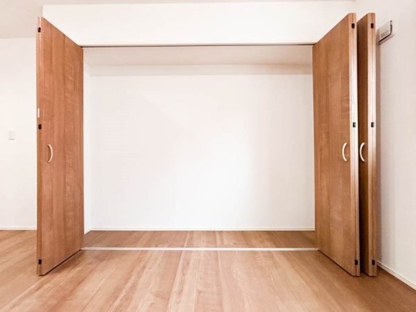 横浜市南区中里４丁目　新築一戸建て