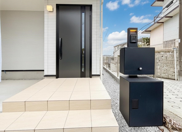 横浜市南区中里４丁目　新築一戸建て