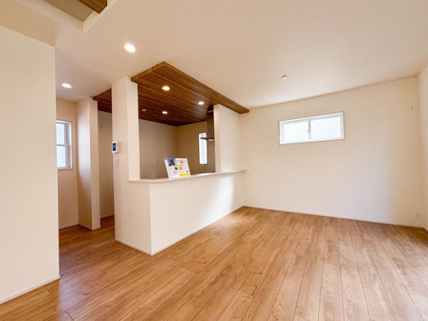 横浜市鶴見区駒岡４丁目　新築一戸建て