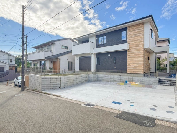 横浜市栄区亀井町　新築一戸建て