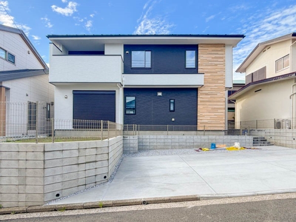 横浜市栄区亀井町　新築一戸建て