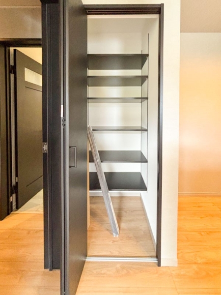 横浜市都筑区東山田町の中古一戸建て(収納)