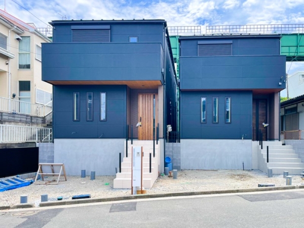 横浜市旭区白根４丁目　新築一戸建て