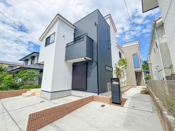 逗子市逗子４丁目　新築一戸建て