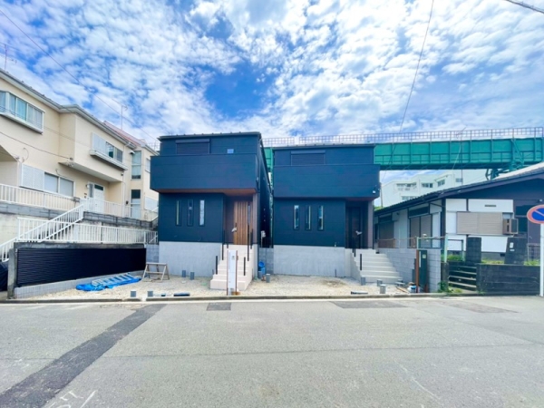 横浜市旭区白根４丁目　新築一戸建て