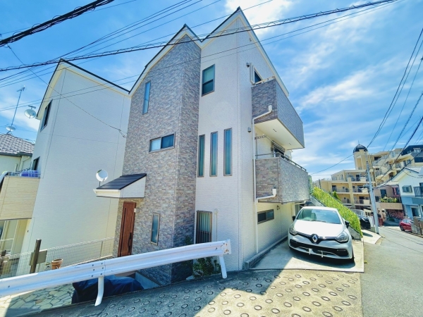 横浜市神奈川区松見町４丁目　中古一戸建て