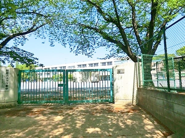 町田市鶴川4丁目 新築一戸建て(町田市立鶴川第四小学校)