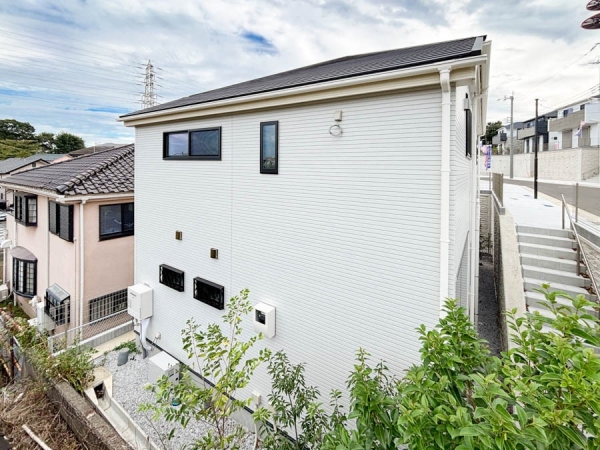 横浜市保土ケ谷区仏向町　新築一戸建て