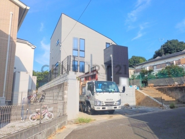 川崎市宮前区東有馬５丁目　新築一戸建て