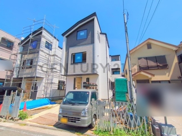 横浜市鶴見区汐入町３丁目　新築一戸建て