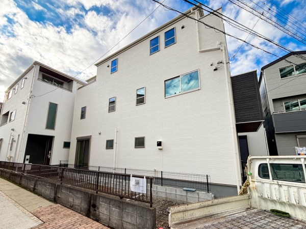 川崎市幸区戸手４丁目　新築一戸建て