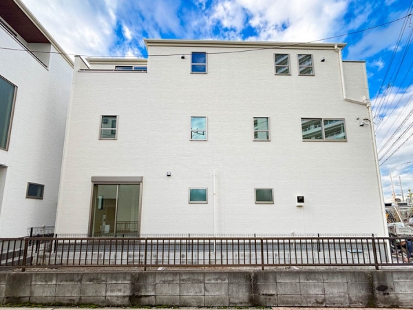 川崎市幸区戸手４丁目　新築一戸建て