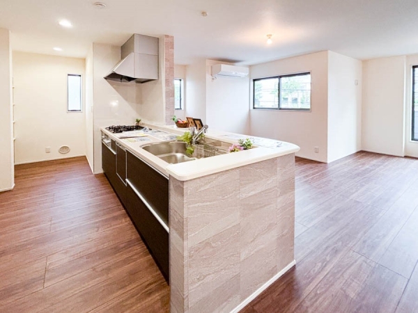 川崎市幸区戸手４丁目　新築一戸建て