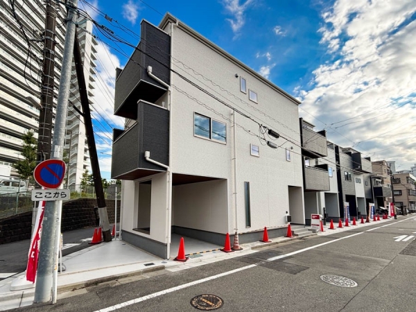 川崎市幸区戸手４丁目　新築一戸建て