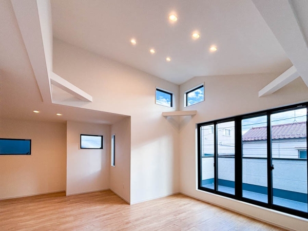 川崎市幸区古市場２丁目　新築一戸建て