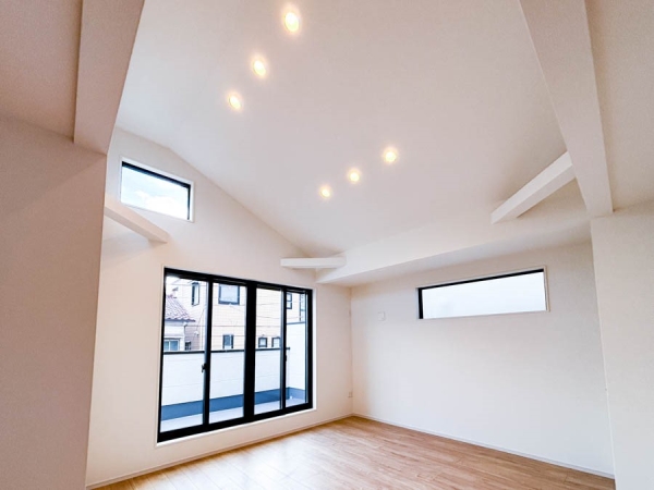 川崎市幸区古市場２丁目　新築一戸建て