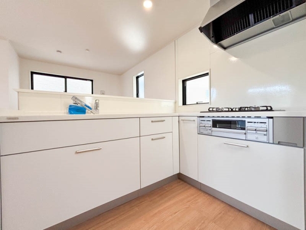 川崎市川崎区桜本２丁目　新築一戸建て