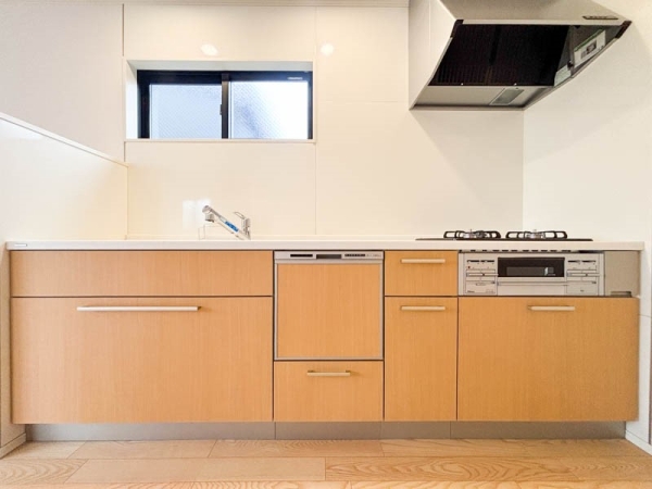 横浜市神奈川区六角橋４丁目　新築一戸建て