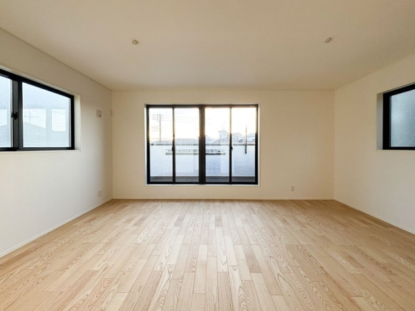 横浜市神奈川区六角橋４丁目　新築一戸建て