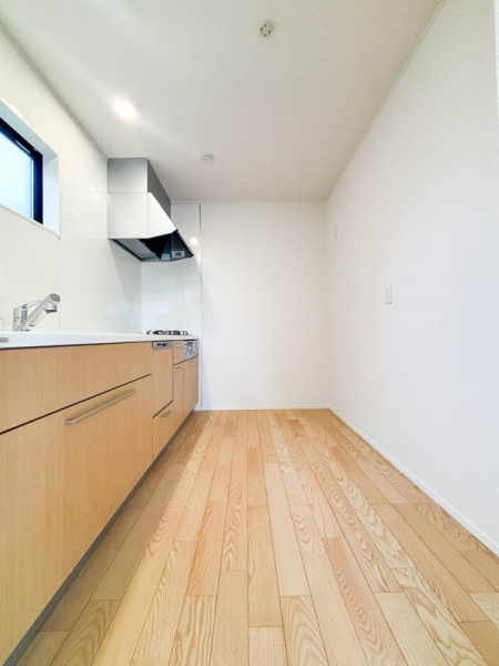 横浜市神奈川区六角橋４丁目　新築一戸建て