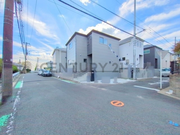 横浜市南区別所中里台　新築一戸建て