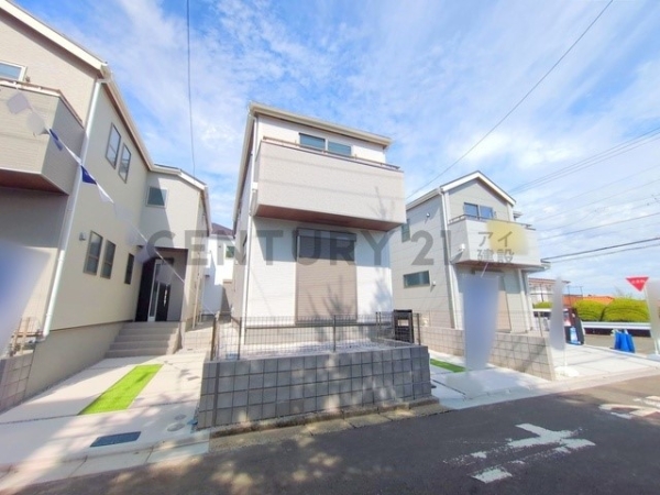 横浜市南区別所中里台 新築一戸建て