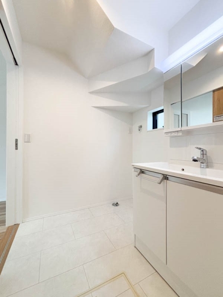 横浜市港南区日限山４丁目　新築一戸建て