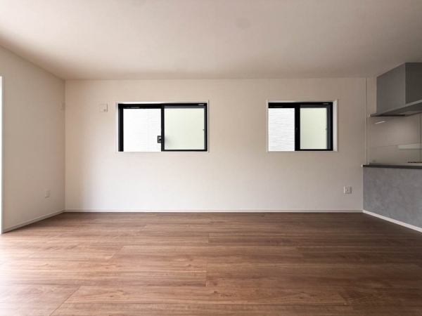 横浜市青葉区荏子田１丁目　新築一戸建て