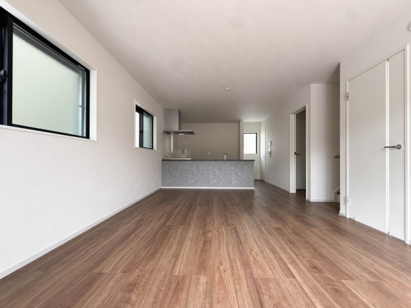 横浜市青葉区荏子田１丁目　新築一戸建て