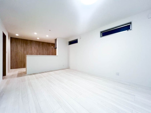 横浜市神奈川区斎藤分町　新築一戸建て