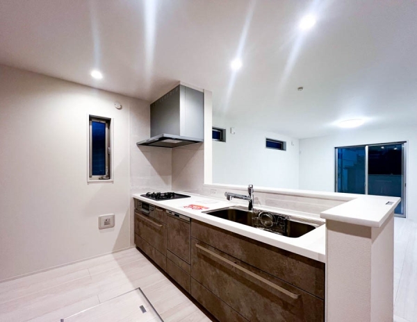 横浜市神奈川区斎藤分町　新築一戸建て