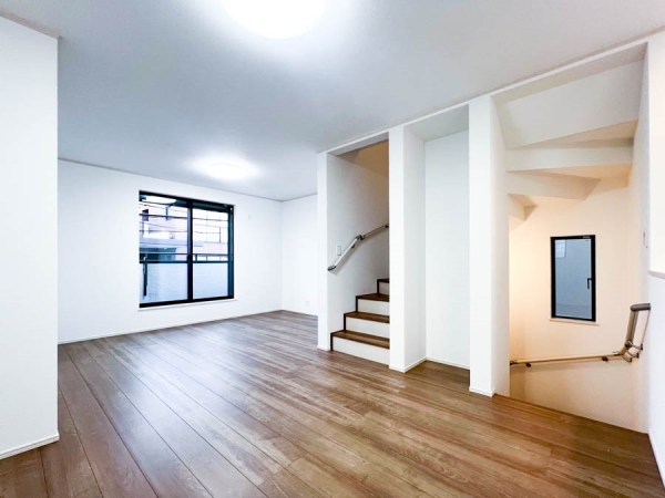 横浜市港北区小机町　新築一戸建て