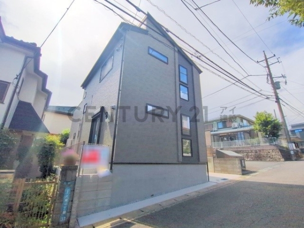 川崎市宮前区犬蔵１丁目　新築一戸建て