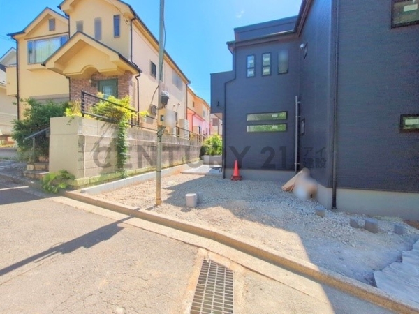 横浜市旭区中沢１丁目　新築一戸建て