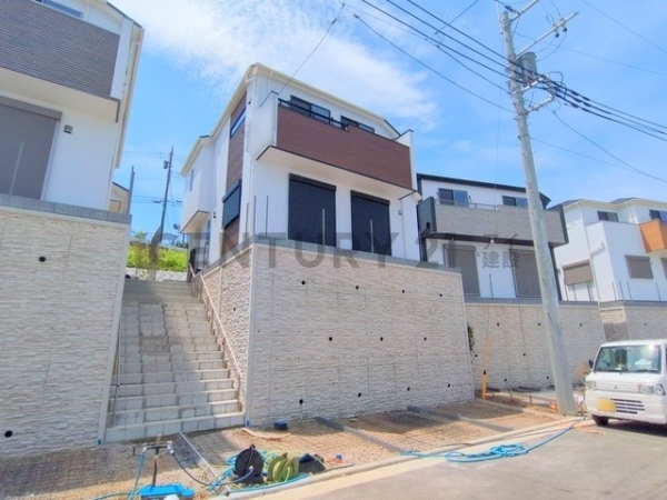 横浜市保土ケ谷区仏向町　新築一戸建て