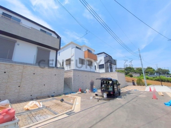 横浜市保土ケ谷区仏向町　新築一戸建て