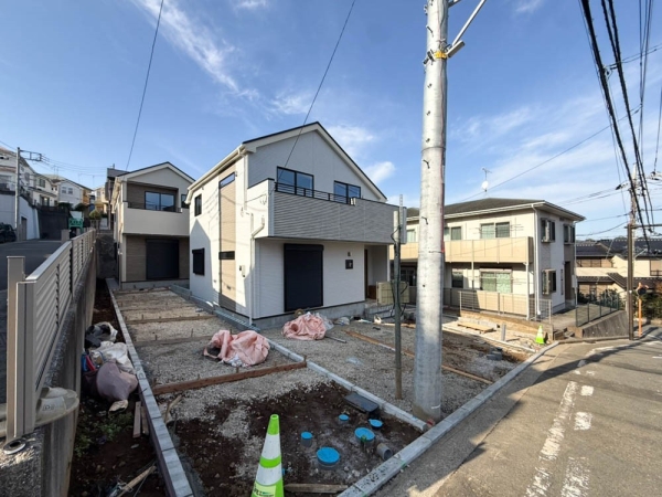 横浜市港南区下永谷３丁目　新築一戸建て
