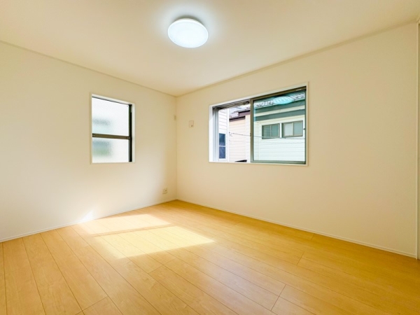 横浜市都筑区池辺町　新築一戸建て