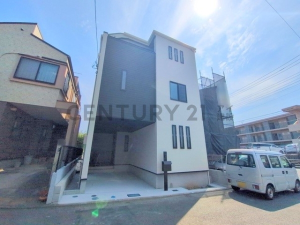 横浜市青葉区市ケ尾町　新築一戸建て