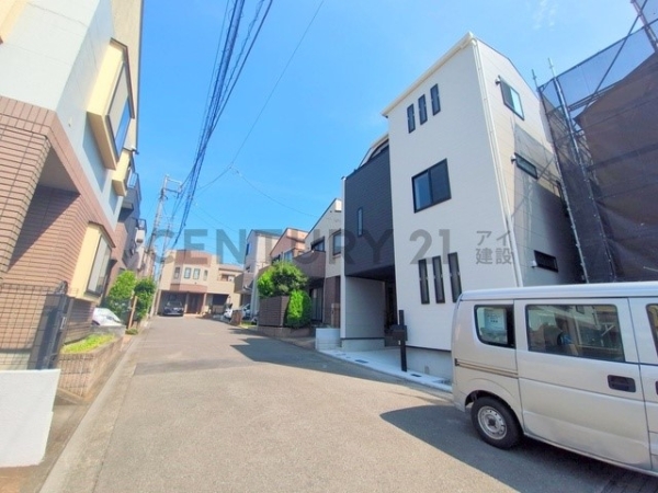横浜市青葉区市ケ尾町　新築一戸建て