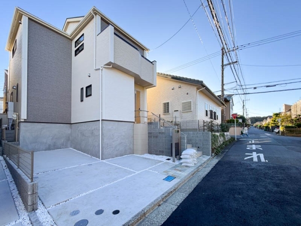 横須賀市岩戸３丁目　新築一戸建て