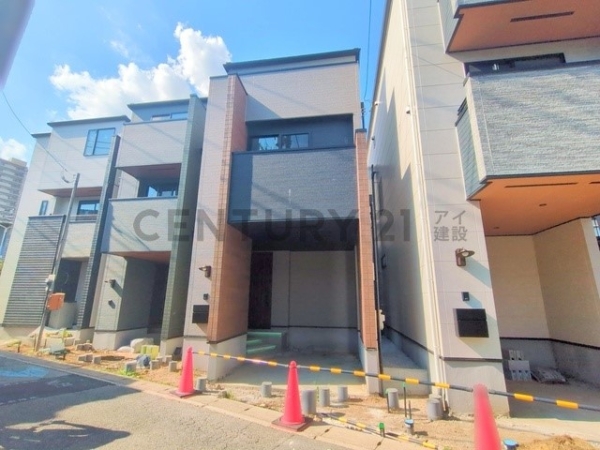 川崎市高津区久地１丁目　新築一戸建て