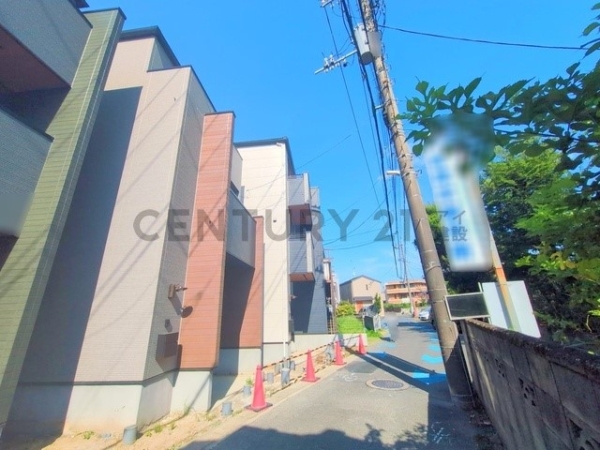 川崎市高津区久地１丁目　新築一戸建て