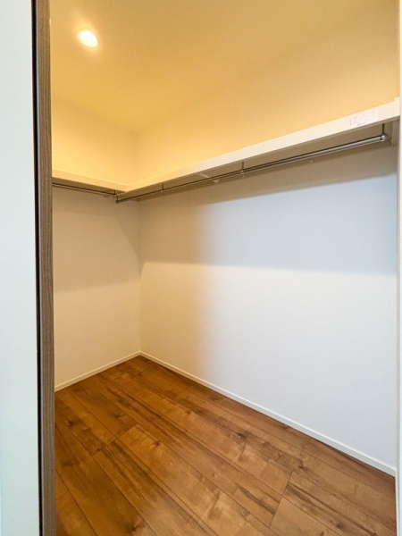 横浜市青葉区美しが丘4丁目 新築一戸建て(収納)