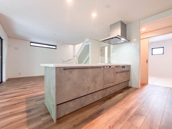 横浜市鶴見区北寺尾５丁目　新築一戸建て