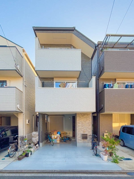 横浜市鶴見区市場西中町　中古一戸建て