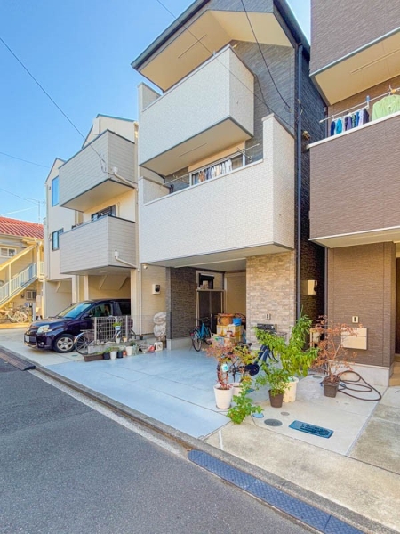 横浜市鶴見区市場西中町　中古一戸建て