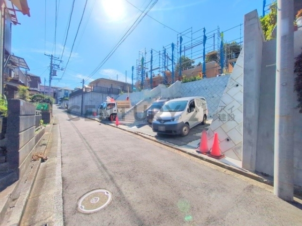 横浜市港南区芹が谷３丁目　新築一戸建て